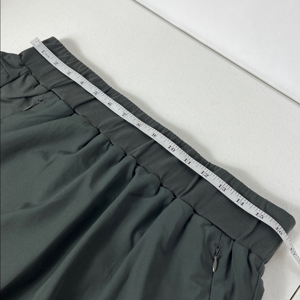 Quince Size Large Performance Tech Skort Olive NW… - image 9
